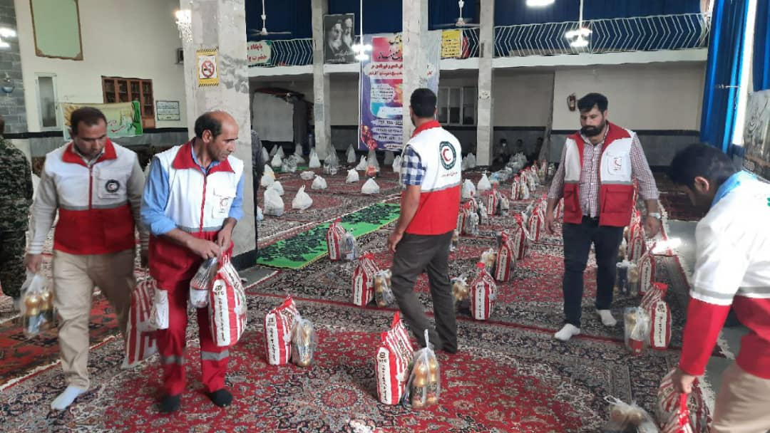 توزیع 500 بسته معیشتی میان خانوارهای متاثر از کرونا در اسکو و آذرشهر